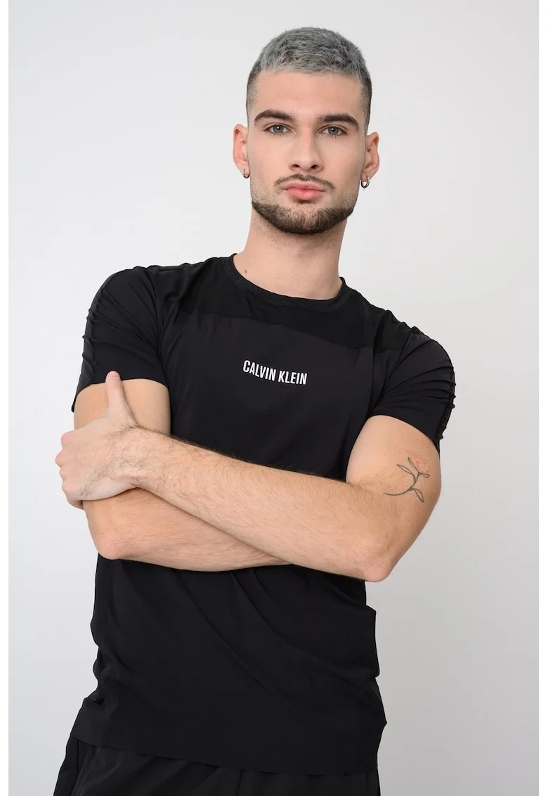 Tricou cu decolteu la baza gatului pentru fitness, Negru