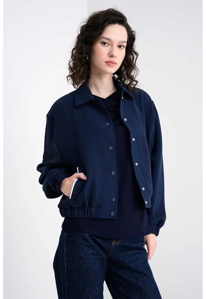 Jacheta crop cu capse, Albastru indigo