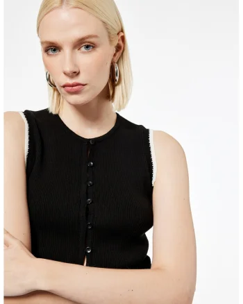 Top slim fit cu nasturi, Negru stins
