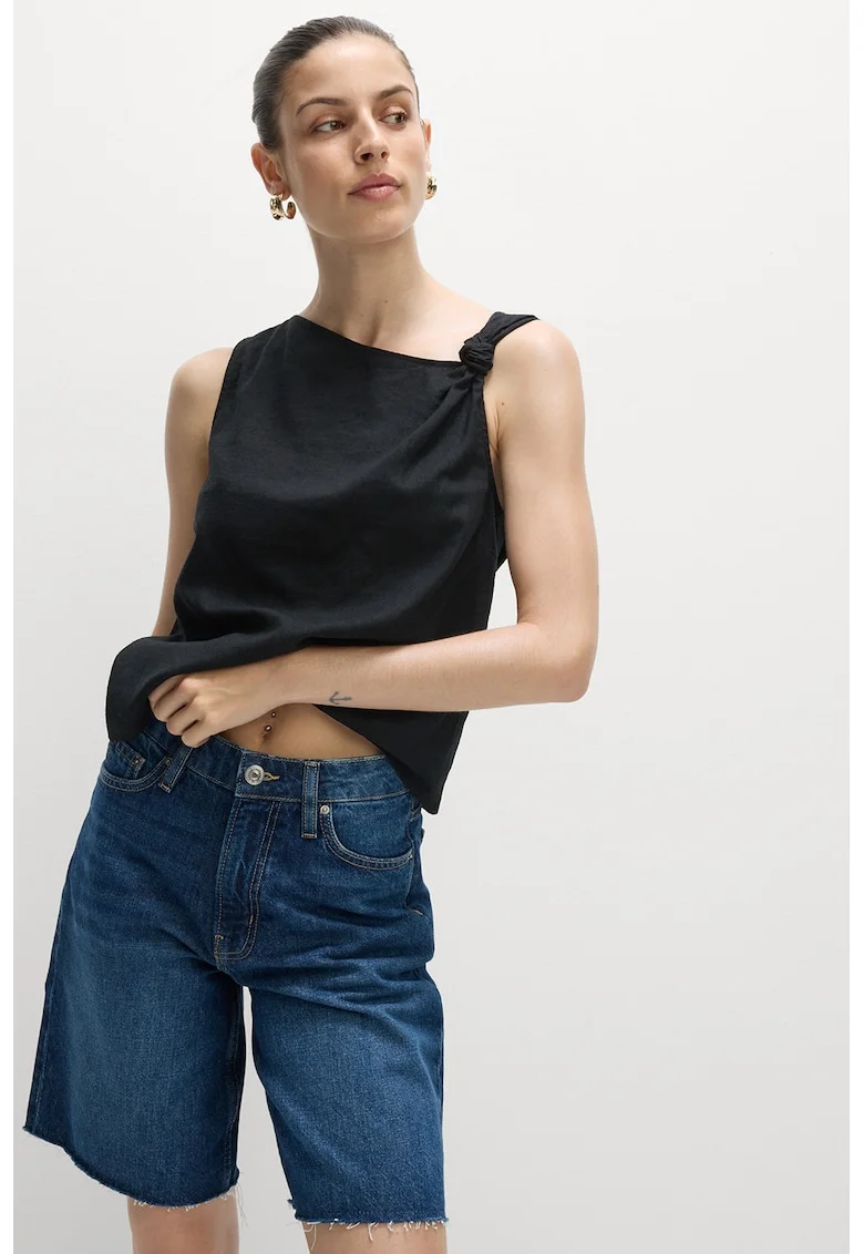 Top cu detaliu nod, Negru