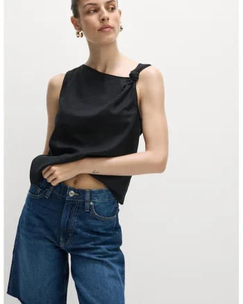 Top cu detaliu nod, Negru