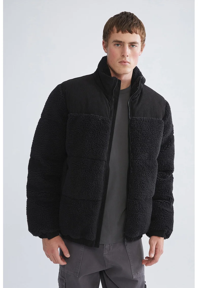 Geaca din teddy cu guler inalt, Negru