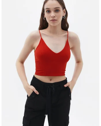 Top crop cu bretele inguste, Rosu