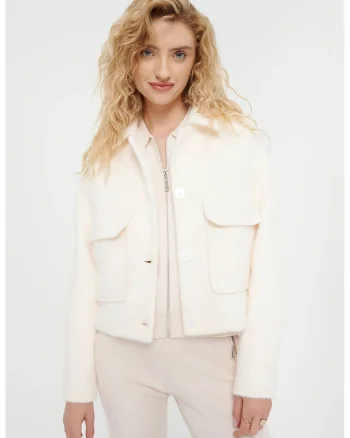Jacheta crop cu buzunare cu clapa, Crem