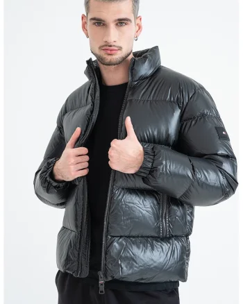 Geaca cu aspect matlasat, Negru