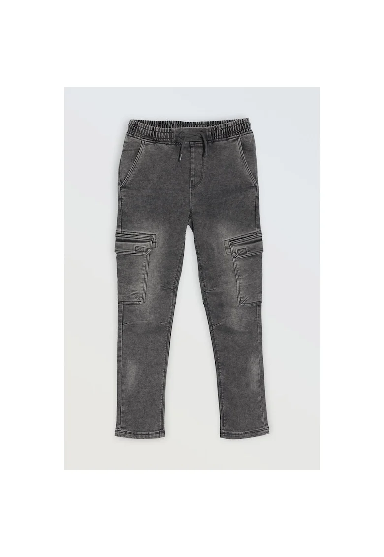 Blugi cu talie elastica si multiple buzunare