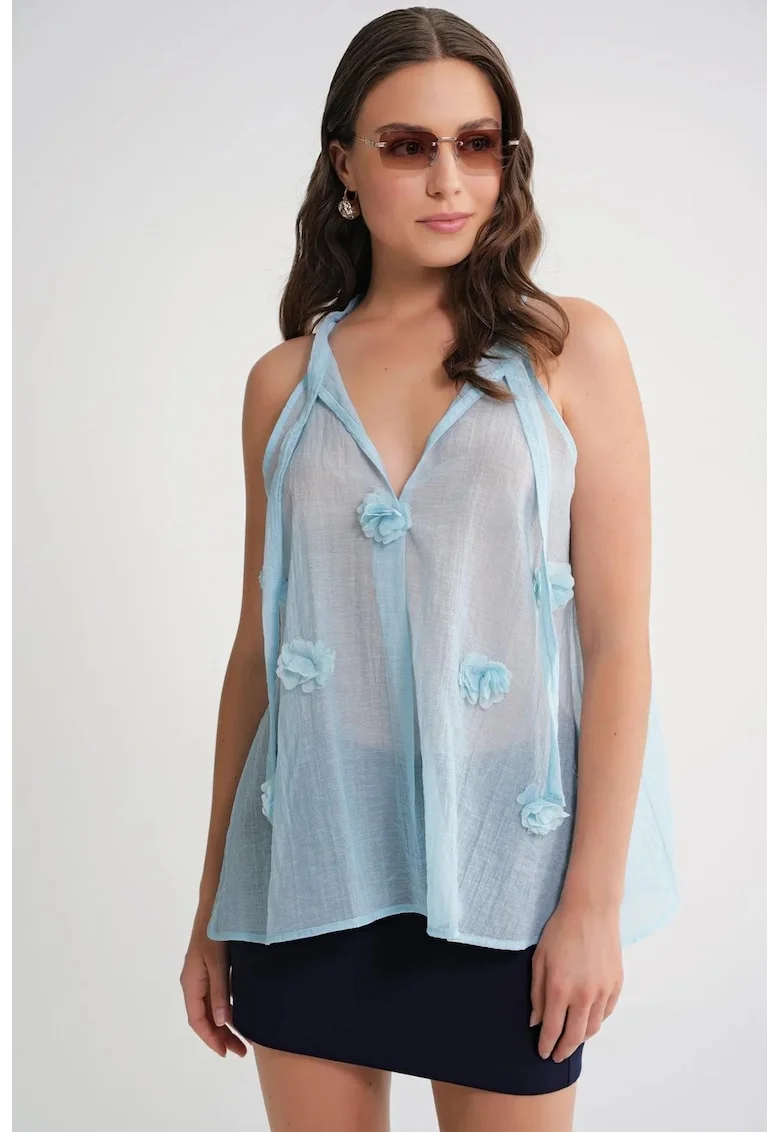 Maiou  cu volane, decolteu in V, albastru deschis, textil