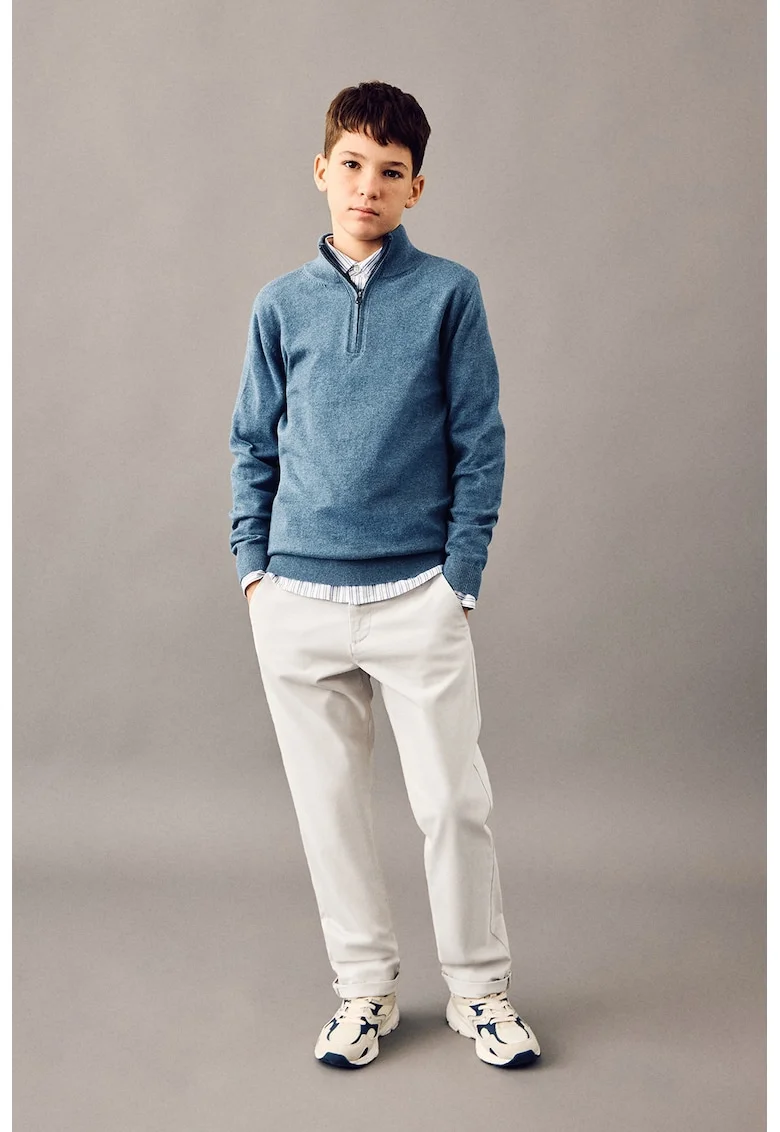 Pantaloni chino drepti, Alb fildes