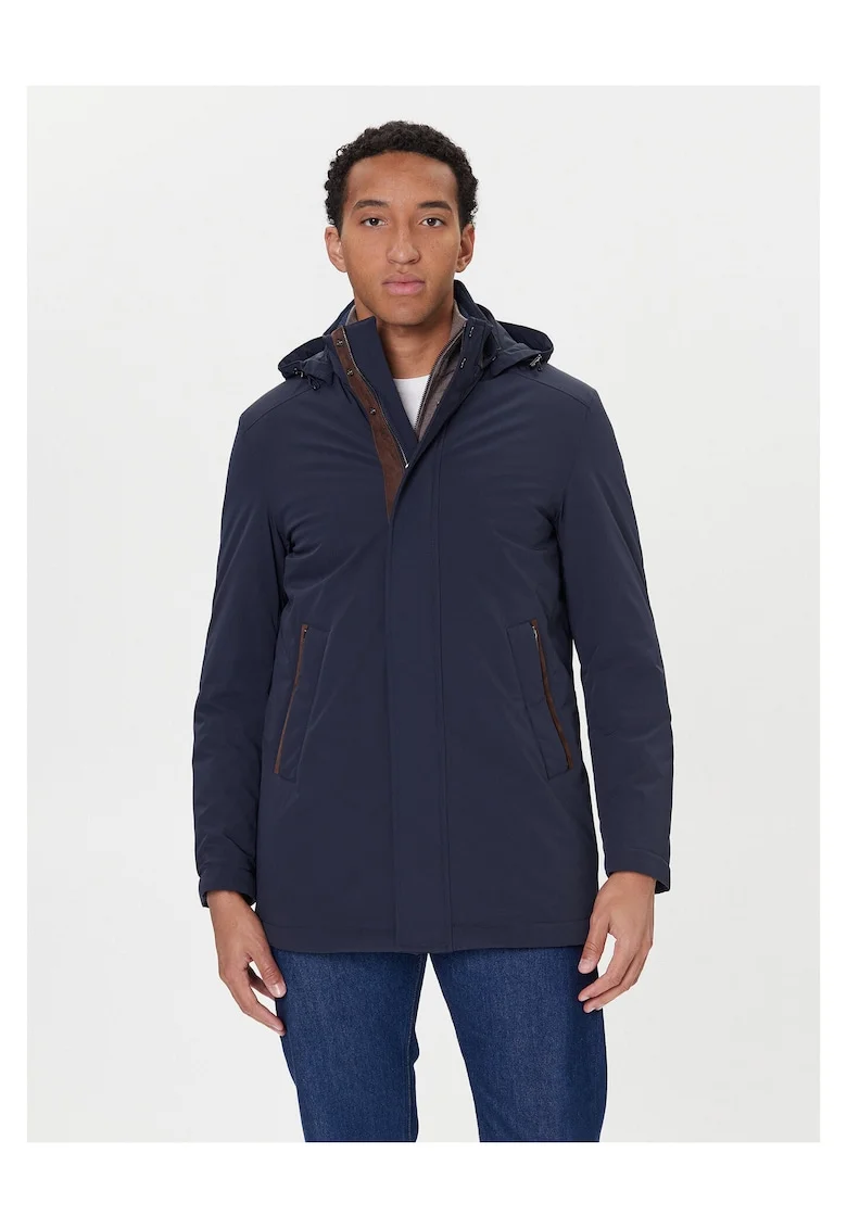 Geaca barbati  bleumarin, material usor