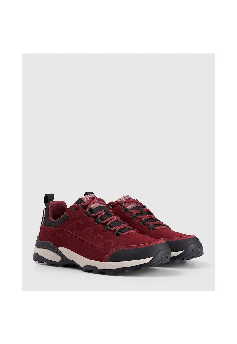 Pantofi de trekking  rosii, piele intoarsa, talpa aderenta