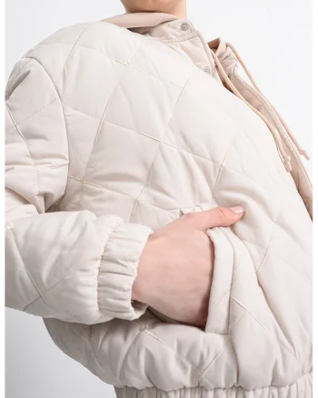 Jacheta matlasata cu buzunare laterale, Crem
