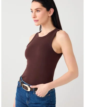 Top slim fit cu decolteu la baza gatului, Maro inchis