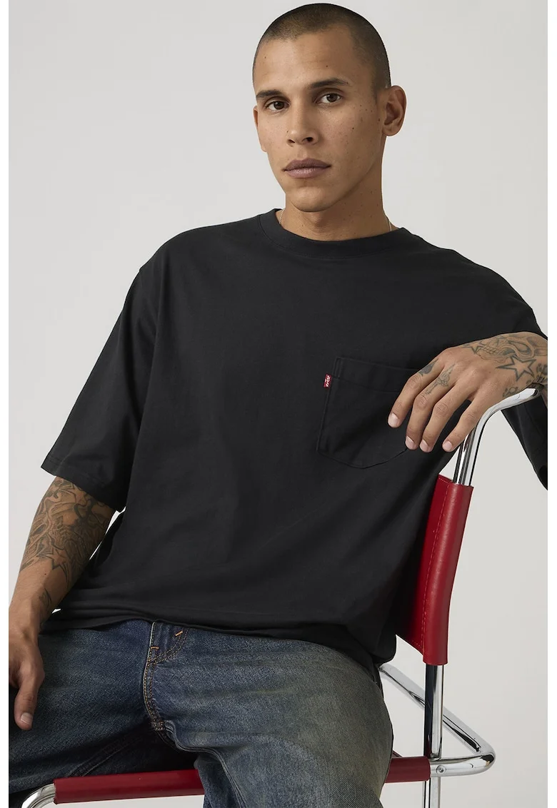 Tricou lejer cu buzunar pe piept, Negru