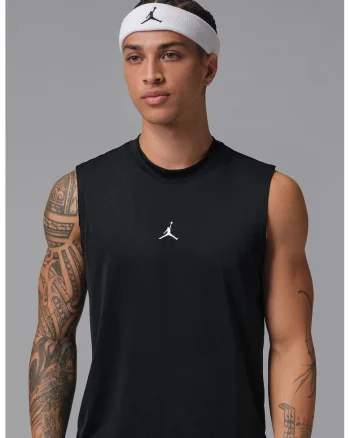 Tricou fara maneci cu tehnologie Dri-FIT pentru baschet, Negru