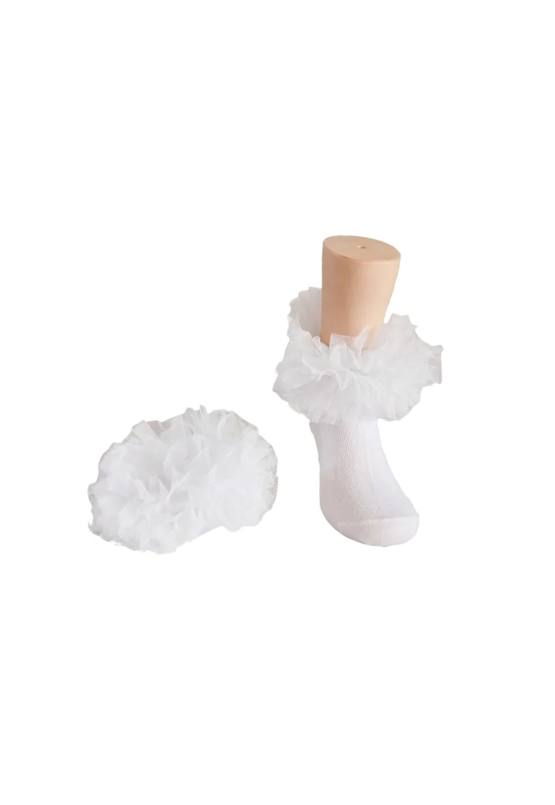 Sosete albe pentru fetite cu tulle delicat – Eleganta si confort pentru orice ocazie, Alb, Alb