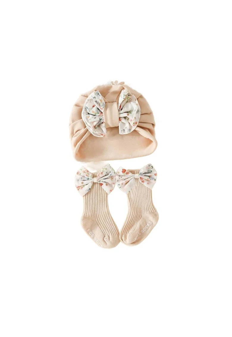 Set Elegant pentru Bebelusi: Sosete Antiderapante cu Fundite si Turban din Bumbac - Confort si Stil pentru Micile Printese
