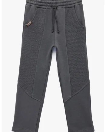 Pantaloni cu buzunare laterale si snur, Gri inchis