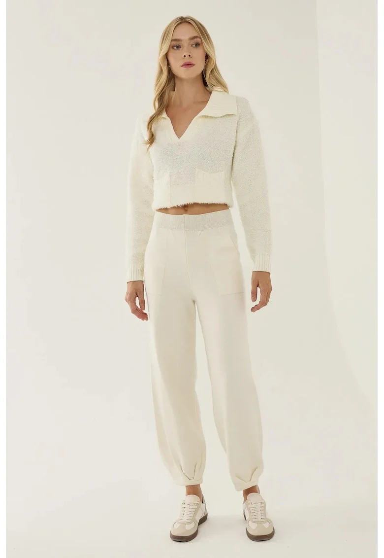 Pantaloni jogger,  tricotati, talie inalta, culoare natur, fabricati din material acrilic,