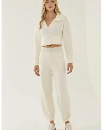 Pantaloni jogger,  tricotati, talie inalta, culoare natur, fabricati din material acrilic,