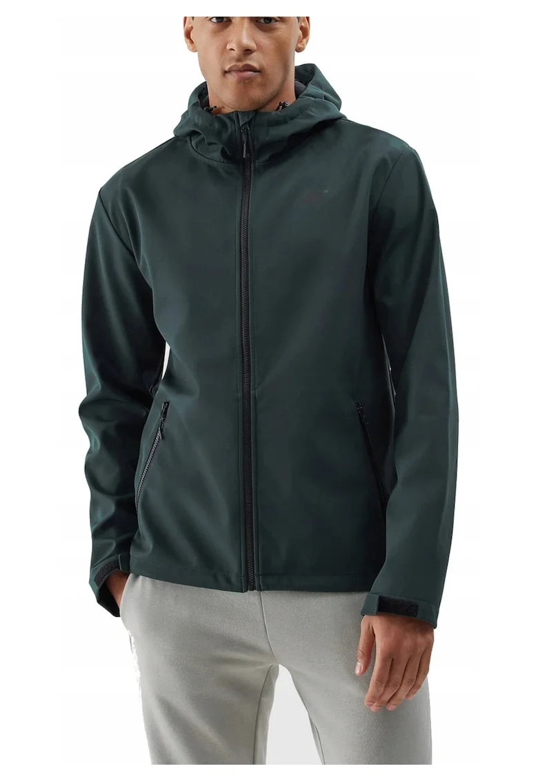 Jacheta softshell cu gluga, rezistenta la vant