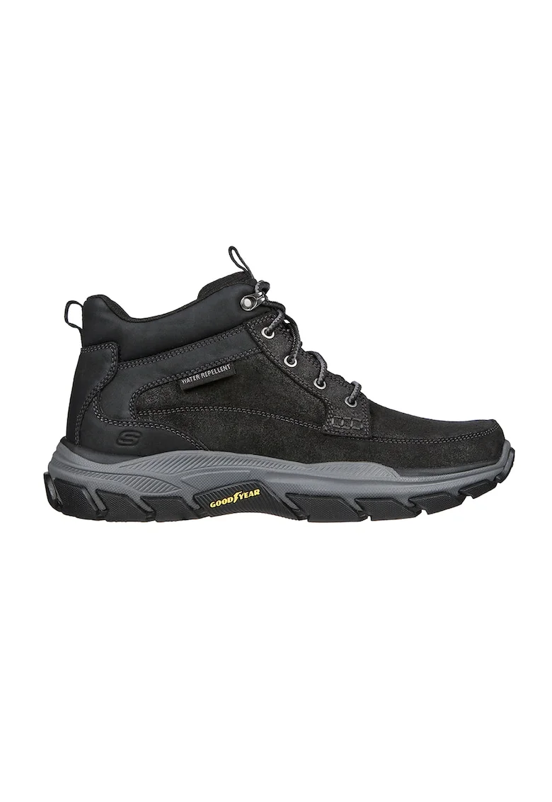 Ghete cu finisaj impermeabil pentru trekking Respected Boswell, Negru
