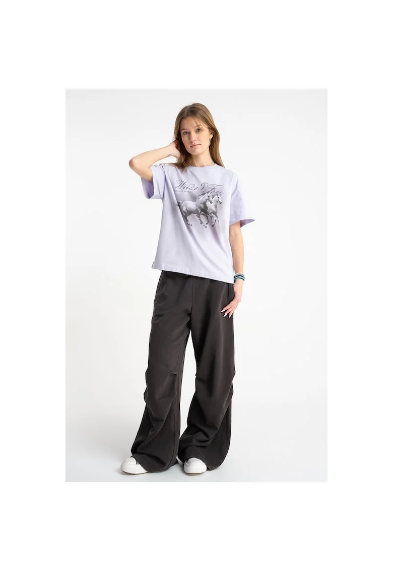 Pantaloni de trening cu pliuri la genunchi