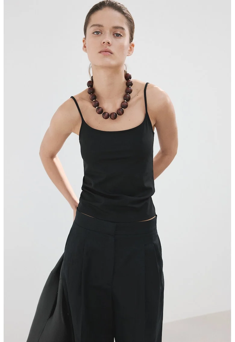 Top slim-fit cu decolteu amplu, Negru