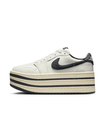 Pantofi Sport  Wmns Air Jordan 1 Triple Stack, Alb
