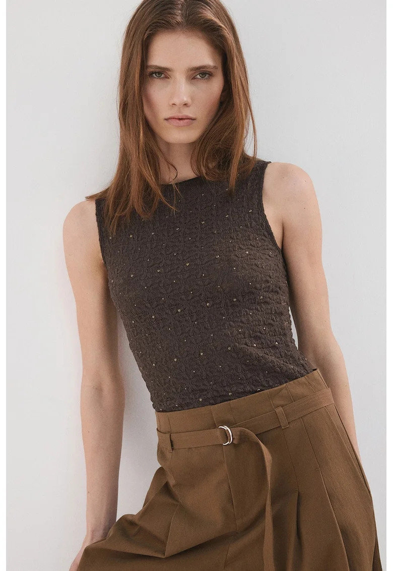 Top slim-fit cu nituri, Maro inchis