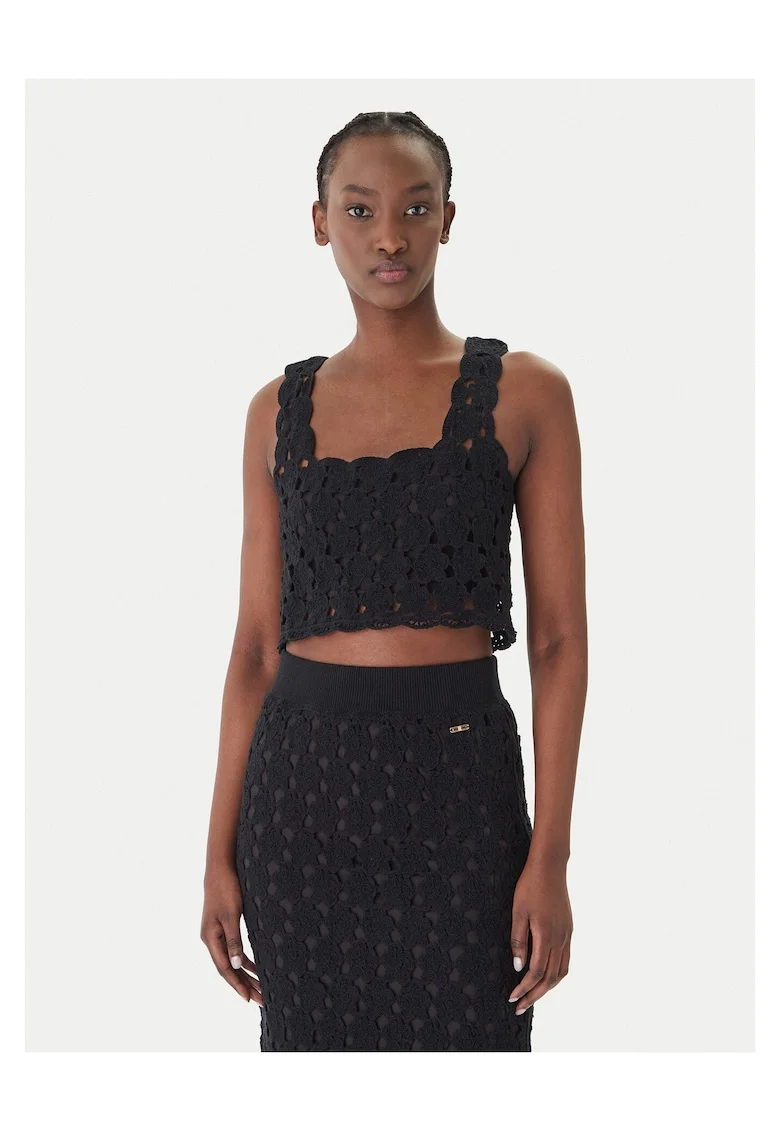 Maiou Dama  Negru, Negru