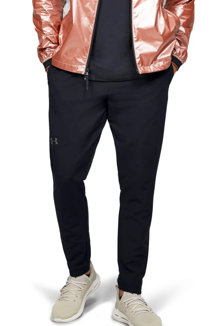 Pantaloni conici Unstopppable, Negru