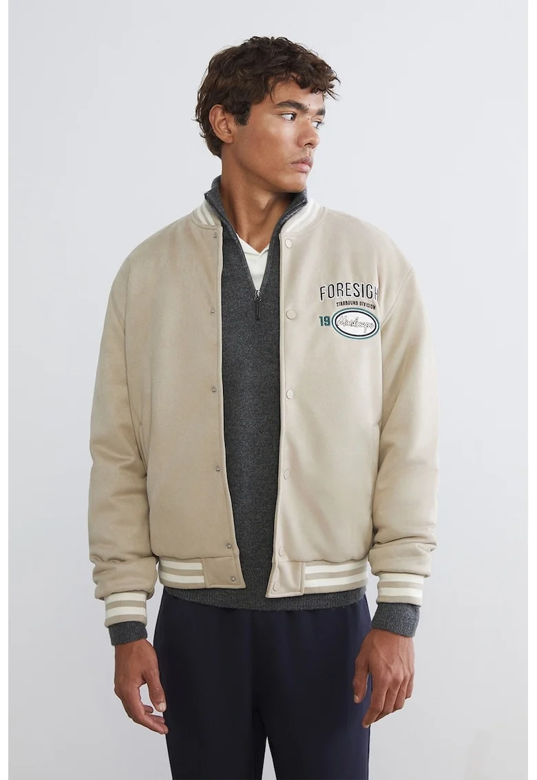 Jacheta cu broderie pe piept Varsity, Alb/Bej