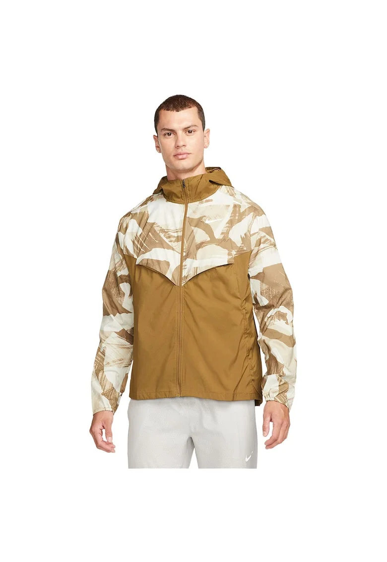 Jacheta sport  Windrunner Camo, impermeabila, usoara, maro, poliester,