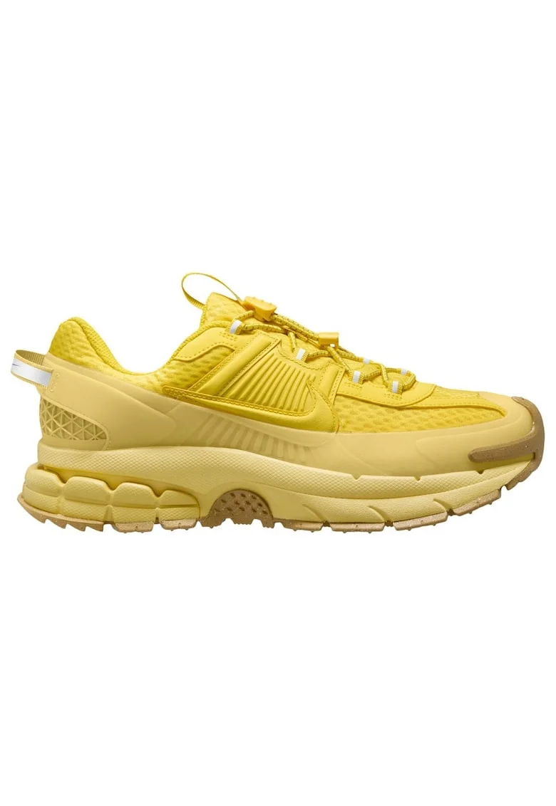 Pantofi sport barbati  Zoom Vomero Roam, hidrofug, amortizare Nike Air Zoom, galben, material textil