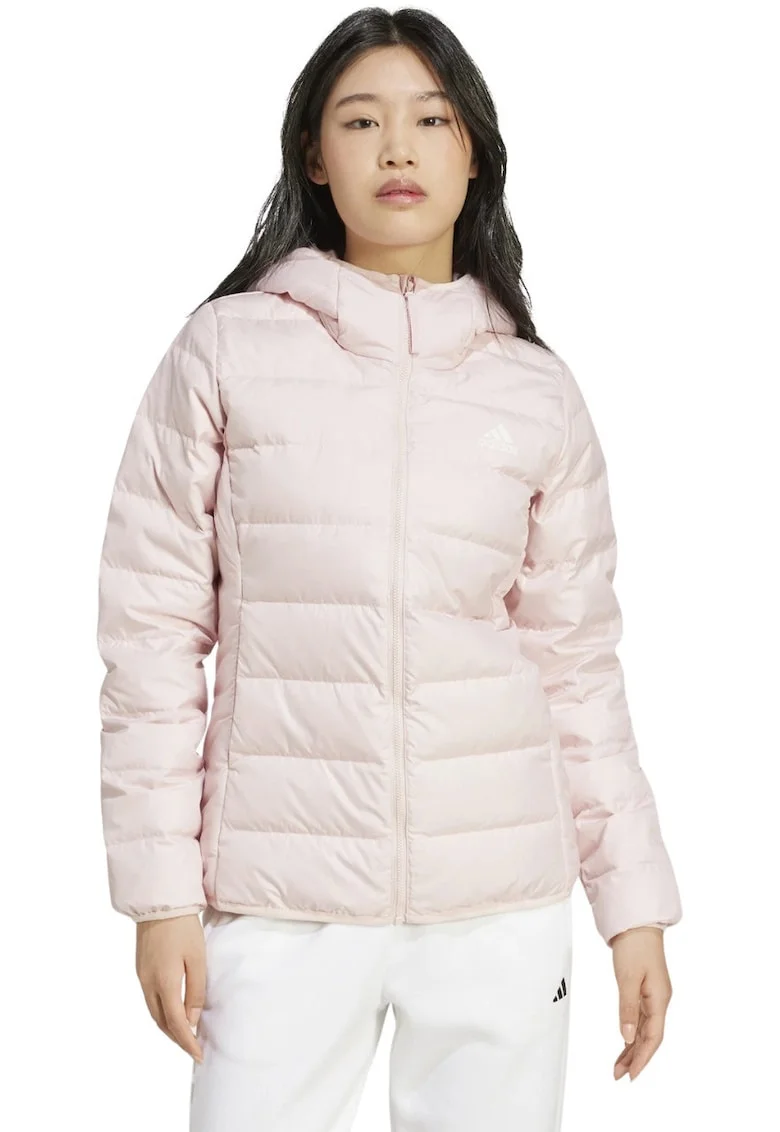 Jacheta pentru femei, adidas Essentials Light Down, roz deschis, umplutura naturala, nylon reciclabil, gluga integrata
