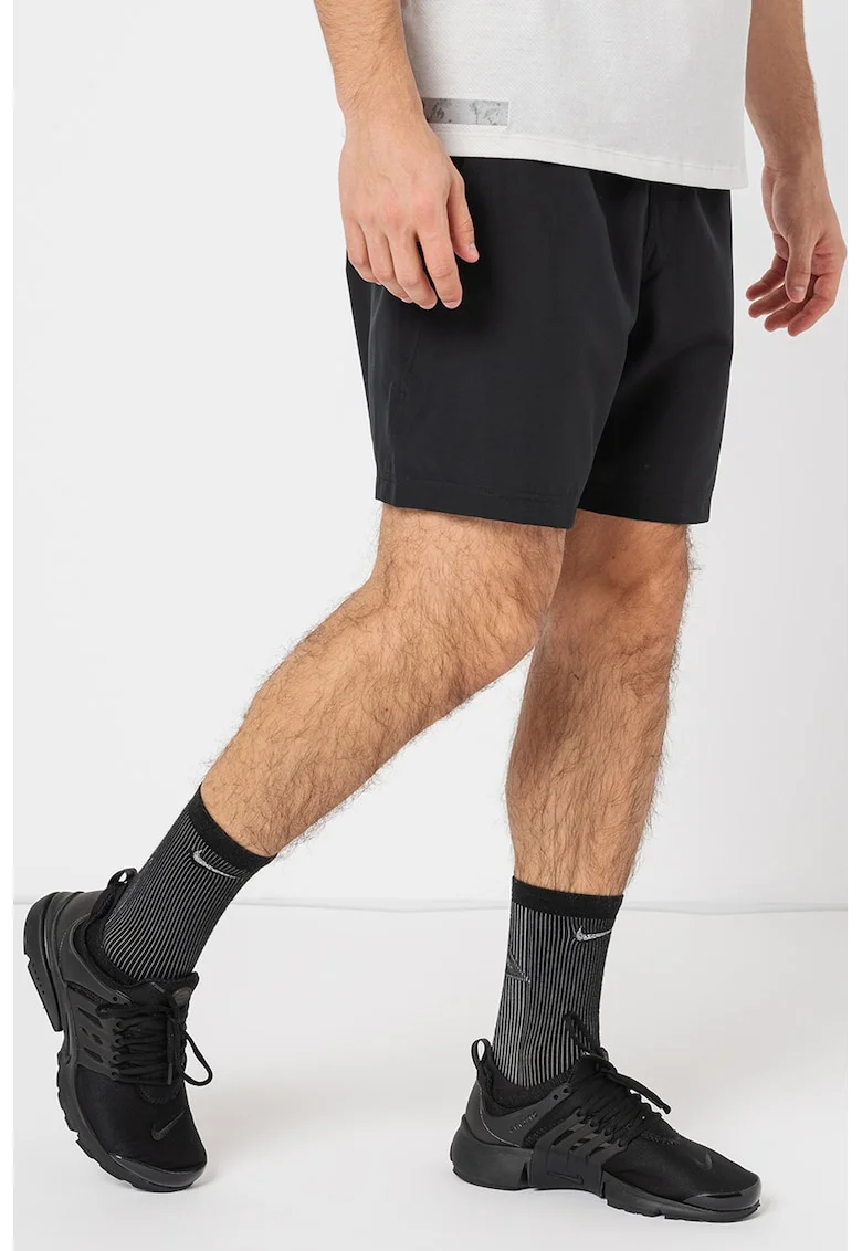 Pantaloni scurti cu tehnologie Dri-FIT pentru antrenament, Negru