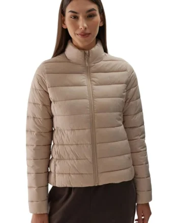 Jacheta de puf  bej, hidrofug, 100% poliester, set cu buzunare,