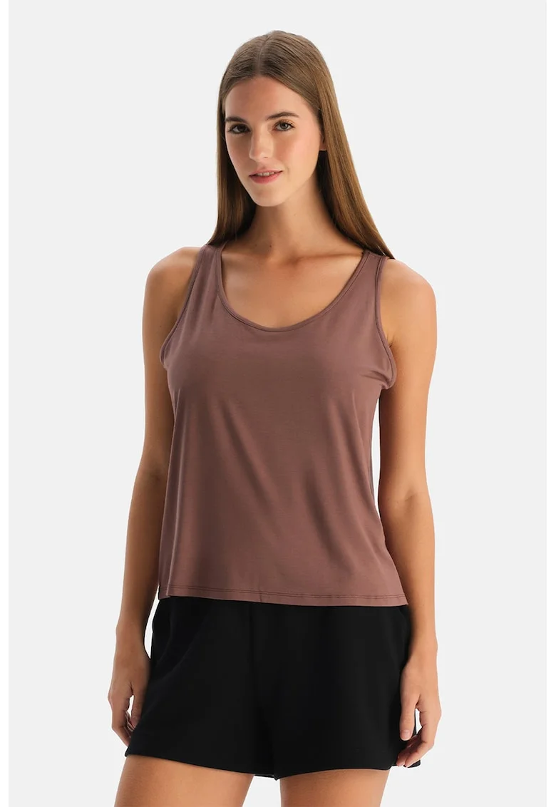 Top cu model uni, Rosu stins