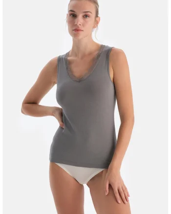Top din amestec de micromodal si garnituri de dantela, Gri