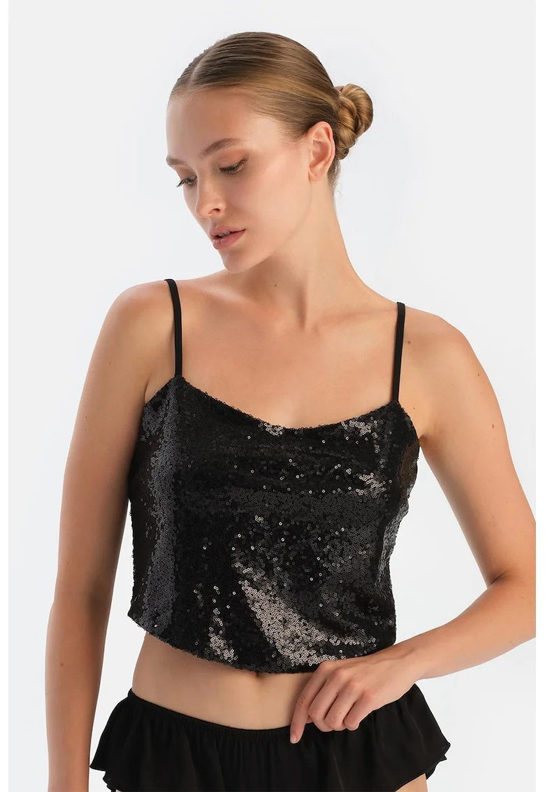 Top cu paiete, Negru
