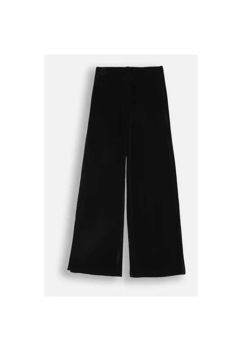 Pantaloni cu croiala ampla si aspect catifelat