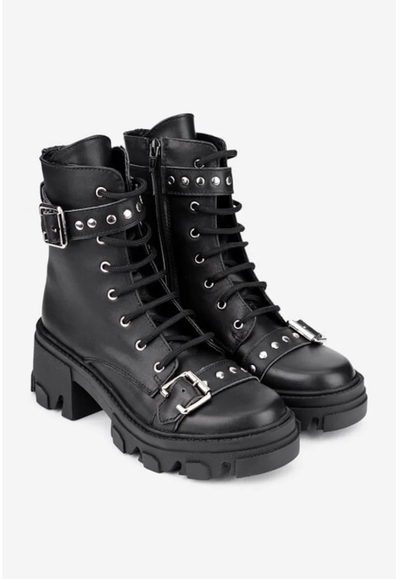 Ghete din piele naturala neagra accesorizate