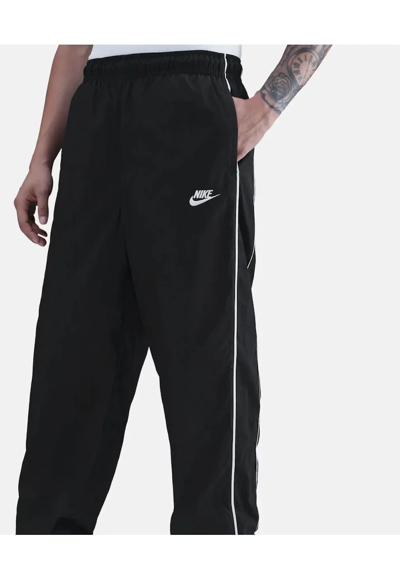 Pantaloni de trening lejeri, rezistenti la apa Windrunner