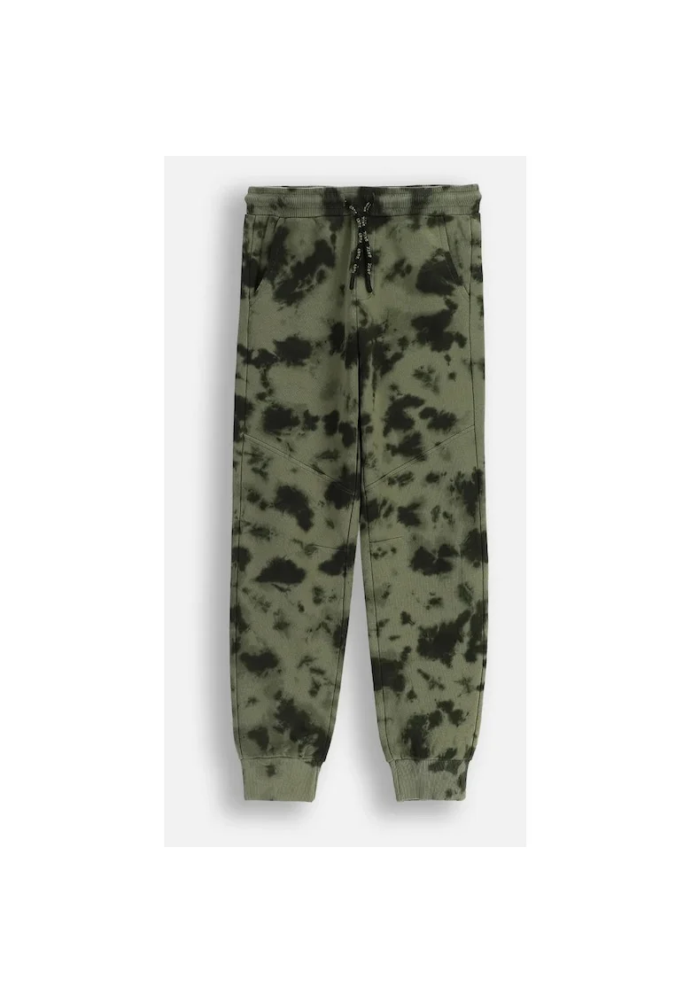 Pantaloni de trening cu model camuflaj,