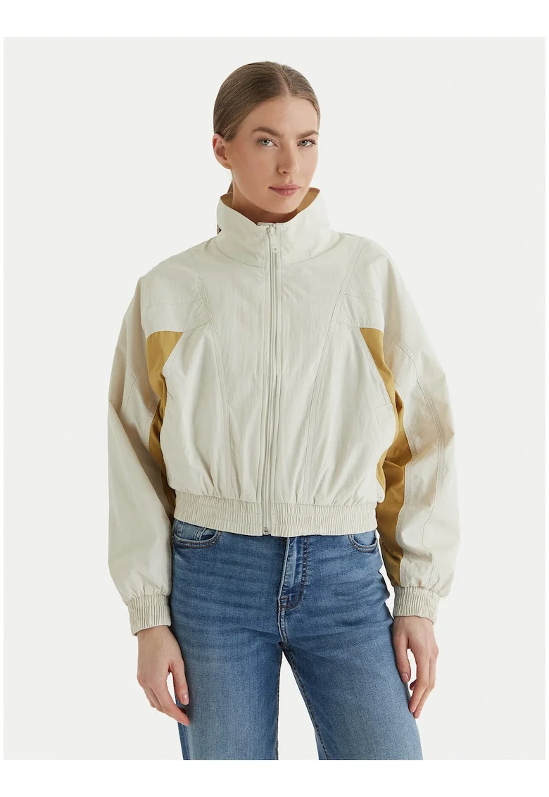 Jacheta bomber cu buzunare laterale si fermoar