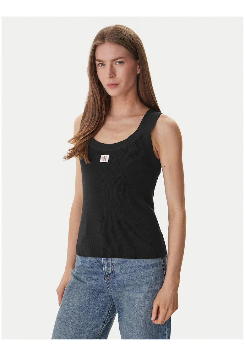 Top cu logo discret