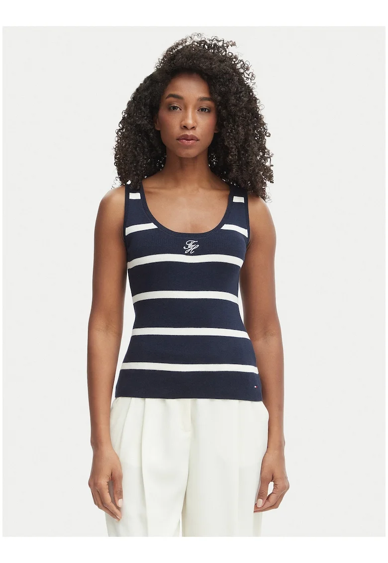 Top slim fit in dungi cu decolteu rotund