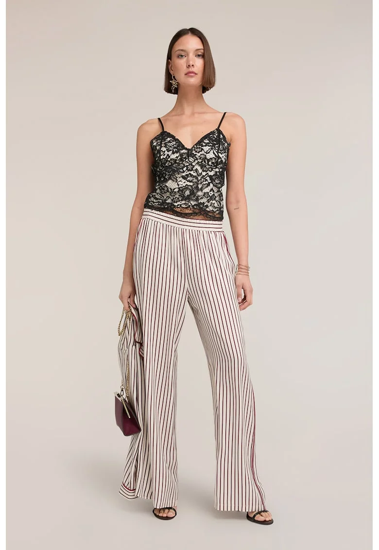 Top crop din dantela cu bretele inguste, Negru