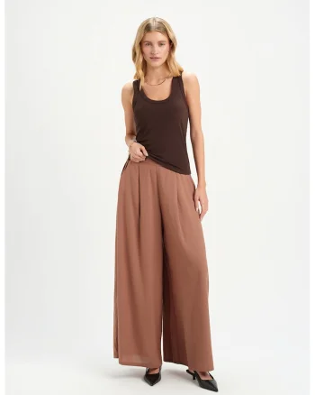 Top slim-fit, Maro inchis