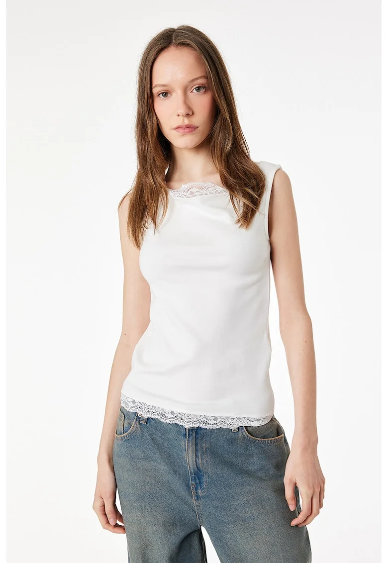Top slim fit cu garnituri de dantela, Ecru